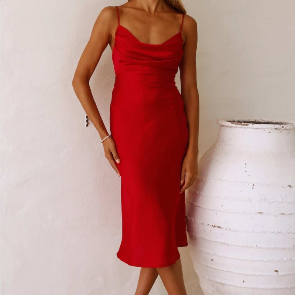 Hello Molly newest side midi dress red